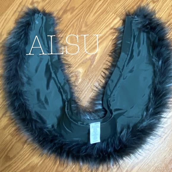 Michael Kors Women’s Faux Fur Cardigan Derby - Picture 9 of 14